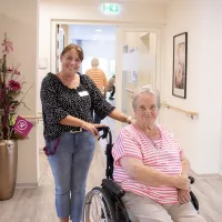 Bewohnerin und Mitarbeiterin