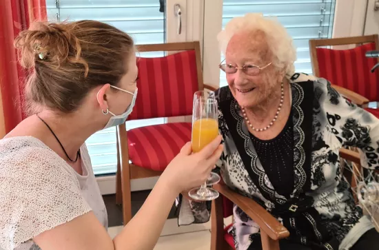 Sekt Umtrunk 10jähriges Bestehen 02.11 (14)